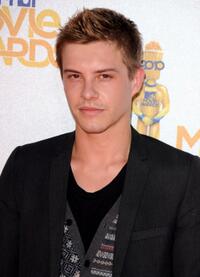 Xavier Samuel at the 2010 MTV Movie Awards.