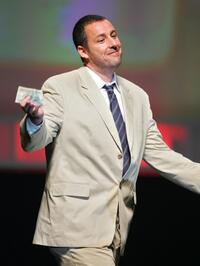 Adam Sandler at the 2007 ShoWest awards ceremony.