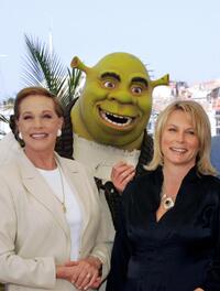 Julie Andrews and Jennifer Saunders at the photocall of "Shrek 2" during the 57th Cannes Film Festival.