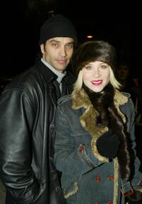 Johnathon Schaech and Christina Applegate at the premiere of "Employee of the Month" during the 2004 Sundance Film Festival.
