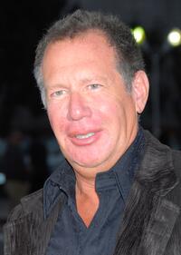 Garry Shandling at the premiere of "Knocked Up."