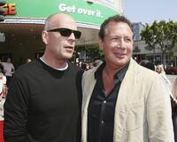 Bruce Willis and Garry Shandling at the premiere of "Over The Hedge."