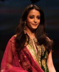 Raima Sen at the inaugural show of HDIL India Couture Week.