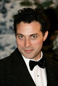 Rufus Sewell at the Royal Film Performance and World Premiere of "The Chronicles Of Narnia."