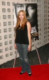 Amanda Seyfried at the premiere of "Deadwood - Season 3."