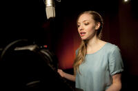 Amanda Seyfried on the set of "Epic."
