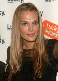 Molly Sims at the 3rd annual Lucky Shops event to benefit Baby Buggy.