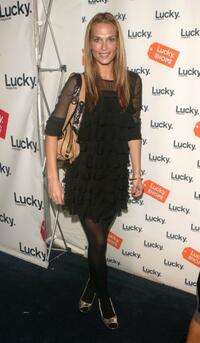 Molly Sims at the 3rd annual Lucky Shops event to benefit Baby Buggy.