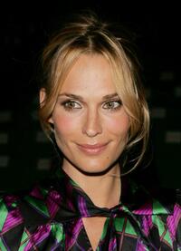 Molly Sims at the Diane Von Furstenberg Spring 2007 fashion show during the Olympus Fashion week.