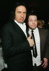 Gene Simmons and Lit bassist Kevin Baldes at the 2005 AVN (Adult Video News) Awards.