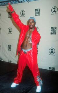 Sisqo at the VH-1's "Men Strike Back" concert.
