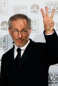 Steven Spielberg at the 64th Annual Golden Globe Awards for "The Departed".