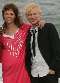 Jessica Schwarz and Robert Stadlober at the photocall of "Surf's Up."