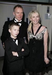 Giacomo, Sting and Trudie Styler at the Royal Film Performance 2006 and world premiere of "Casino Royale."