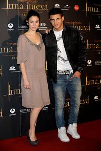 Blanca Suarez and Maxi Iglesias at the premiere of "The Twilight Saga: New Moon."