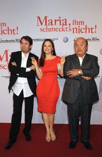 Christian Ulmen, Mina Tander and Lino Banfi at the world premiere of "Maria, Ihm Schmeckt's Nicht!"