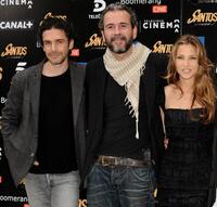 Leonardo Sbaraglia, Guillermo Toledo and Elsa Pataky at the photocall of "Santos."