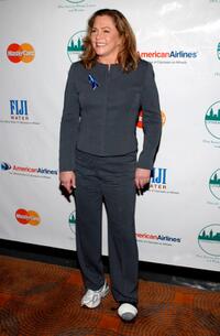 Kathleen Turner at the 19th Annual Power Lunch for Women.