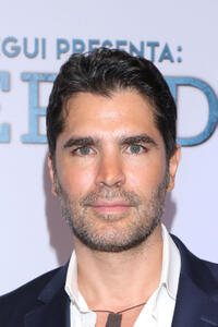 Eduardo Verastegui at the red carpet premiere of the film "Inesperado" in Mexico City.