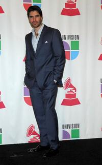 Eduardo Verastegui at the 8th annual latin GRAMMY awards.