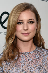 Emily VanCamp at the 24th Annual Environmental Media Awards presented by Toyota and Lexus at Warner Bros. Studios.