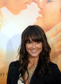 Sharni Vinson at the premiere of "The last song."