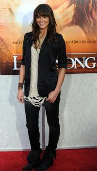 Sharni Vinson at the premiere of "The last song."