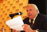 Author Gore Vidal at the PEN USA Annual LitFest Awards Gala.