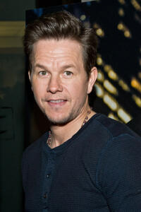 Mark Wahlberg at the Chicago premiere of "Broken City."