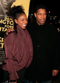 Pauletta Washington and actor Denzel Washington at the L.A. premiere of "The Great Debaters."