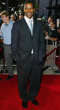 Denzel Washington at the premiere of “The Manchurian Candidate” in Los Angeles.