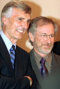 Dennis Weaver and Steven Spielberg at the 29th Annual Saturn Awards.