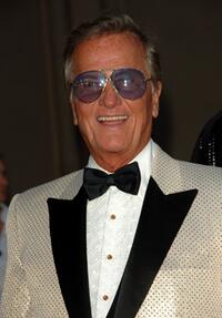 Pat Boone at the 2006 American Music Awards.