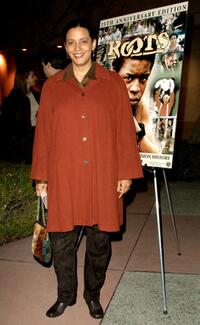 Cynda Williams at the 25th Anniversary retrospective of the television series "Roots."