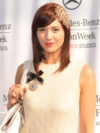 Mary Elizabeth Winstead at the Spring 2009 Mercedes-Benz Fashion Week.