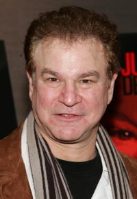 Robert Wuhl at the premiere of "Notes On A Scandal."