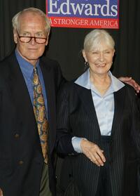 Joanne Woodward and Paul Newman at the John Kerry and John Edwards 2004 Victory Concert.