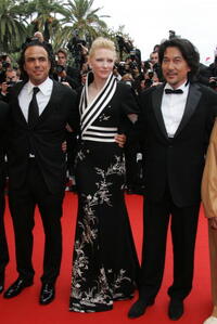 Alejandro Gonzalez Inarritu, Cate Blanchett and Koji Yakusho at the premiere of "Babel" during the 59th International Cannes Film Festival.