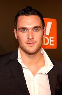 Owain Yeoman at the after party of TV Guide & Inside TV 2005 Emmy.