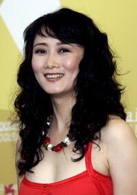 Zhao Tao at the photocall to promote "Still Life" (Sanxia Haoren) during the 63rd Venice Film Festival.