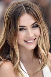 Ana deArmas at the "Hands Of Stone" photocall during the 69th annual Cannes Film Festival.