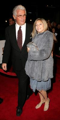 James Brolin and actress-wife Barbra Streisand at the premiere of "Meet The Fockers".