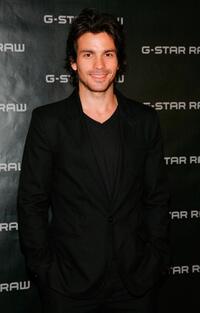 Santiago Cabrera at the dinner party of "Che."