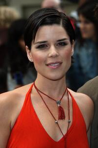 Neve Campbell at the UK premiere of "The Bourne Ultimatum".
