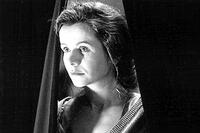 Olive Stanton (Emily Watson) dreams of making a living with song in "Cradle Will Rock."