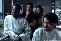Snow (Jeremy Davies), Rheya (Natascha McElhone), Kelvin (George Clooney) and Gordon (Viola Davis) confront the mysteries aboard a space station orbiting a mysterious planet.