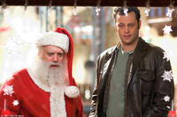 Paul Giamatti and Vince Vaughn in "Fred Claus."