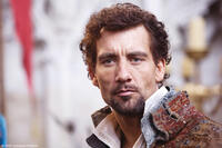 Clive Owen in "Elizabeth: The Golden Age."