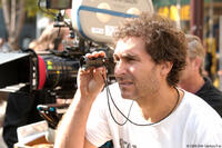 Director Doug Liman on the set of "Jumper."