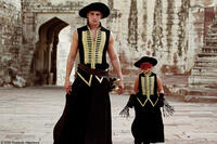 Lee Pace as The Masked Bandit and Catinca Untaru as Alexandria in "The Fall."